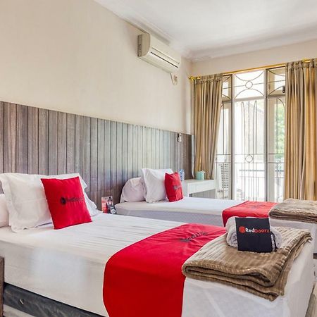 เรดดอร์ซ เนียร์ Untag ซูราบายา Hotel สุราบายา ภายนอก รูปภาพ
