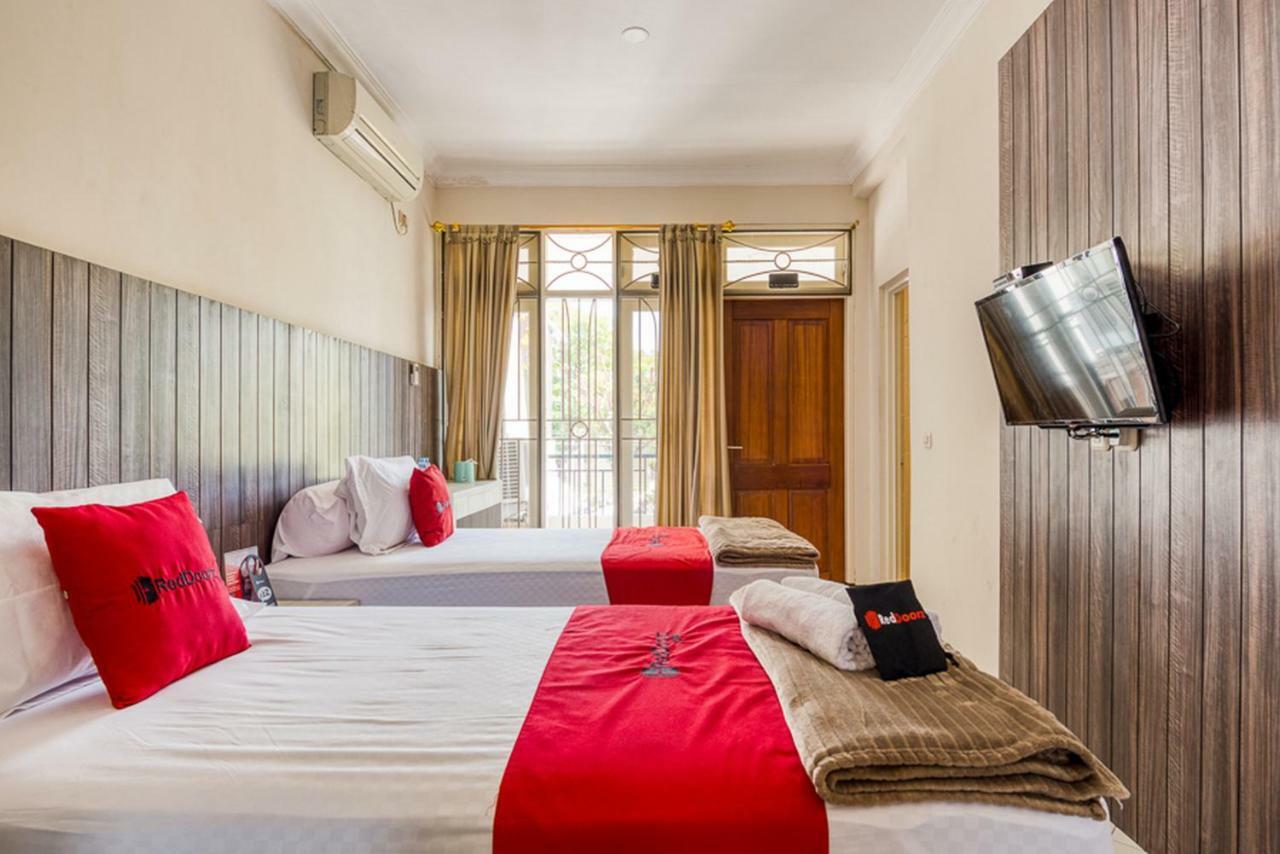 เรดดอร์ซ เนียร์ Untag ซูราบายา Hotel สุราบายา ภายนอก รูปภาพ